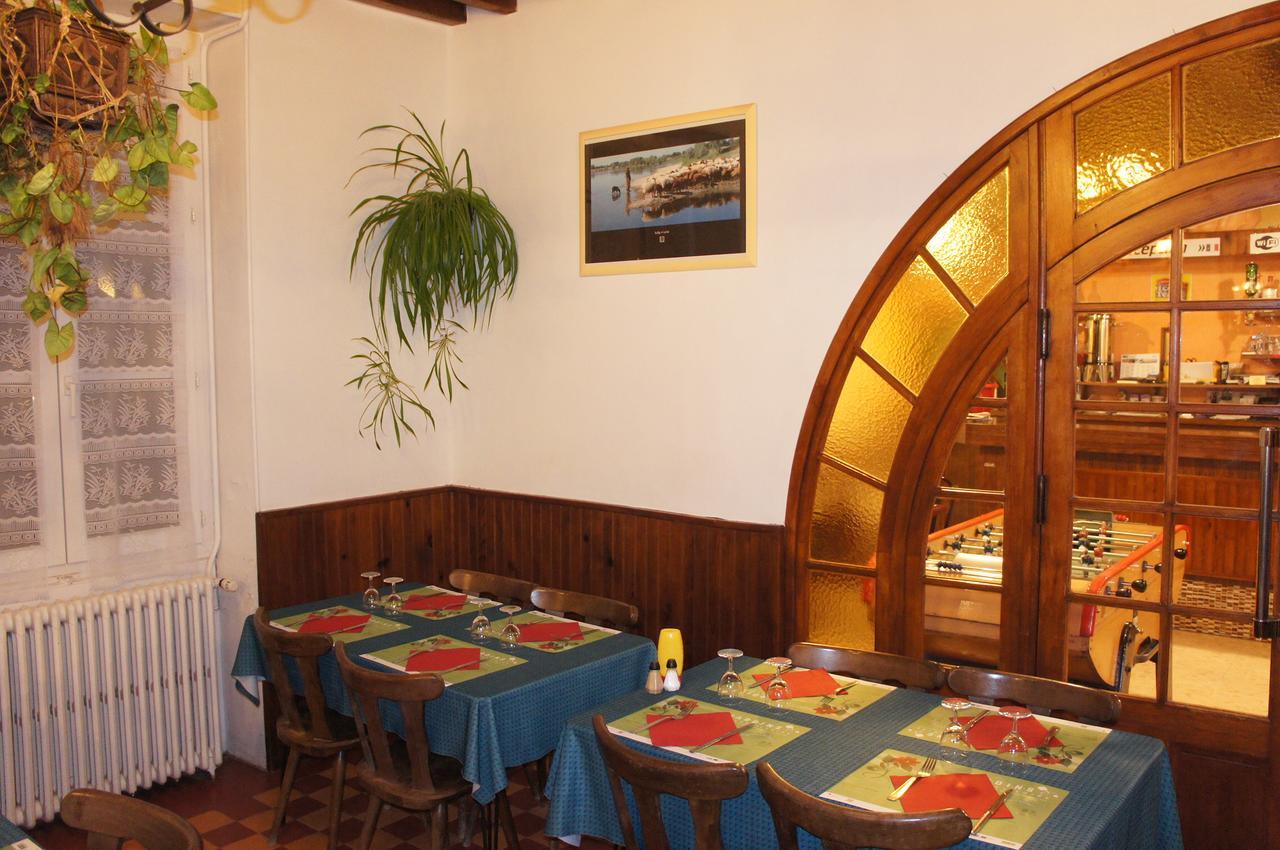 Hotel De La Place Germigny-des-Prés Zewnętrze zdjęcie