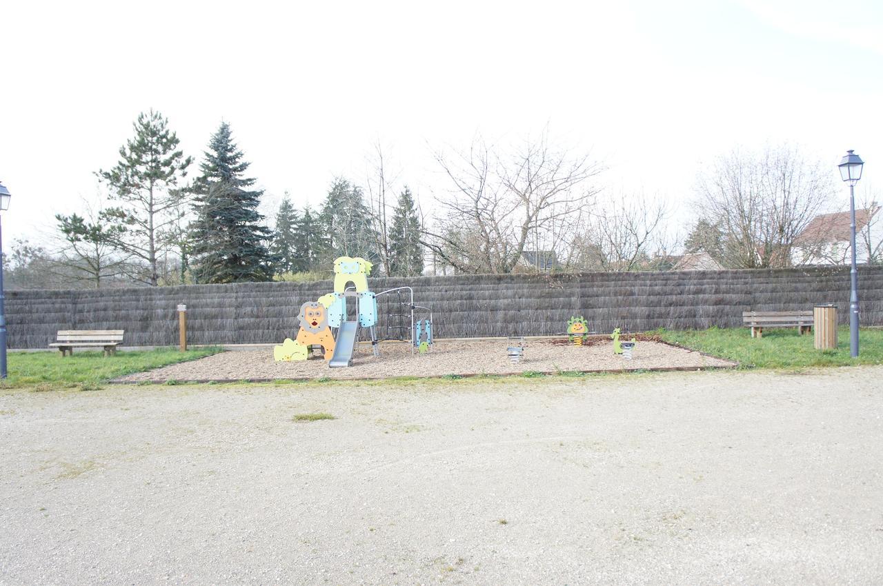 Hotel De La Place Germigny-des-Prés Zewnętrze zdjęcie