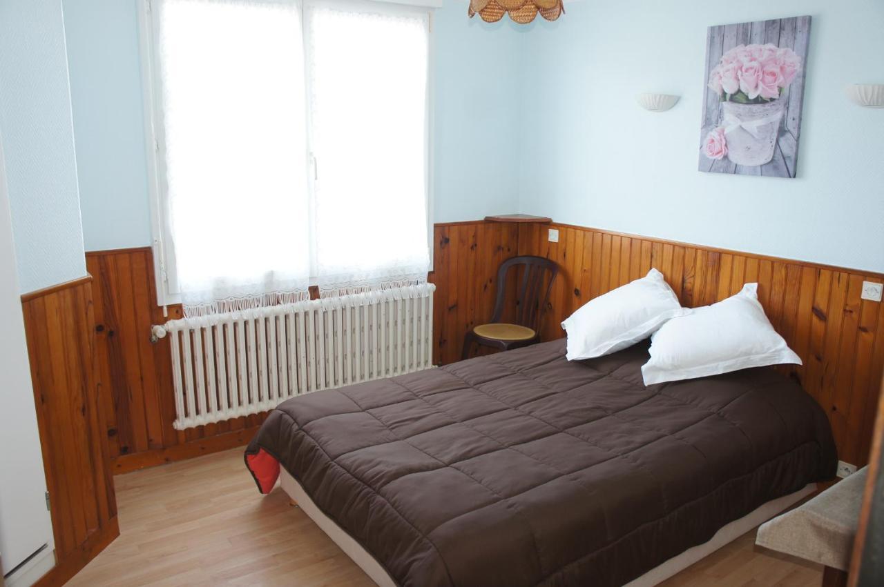 Hotel De La Place Germigny-des-Prés Zewnętrze zdjęcie