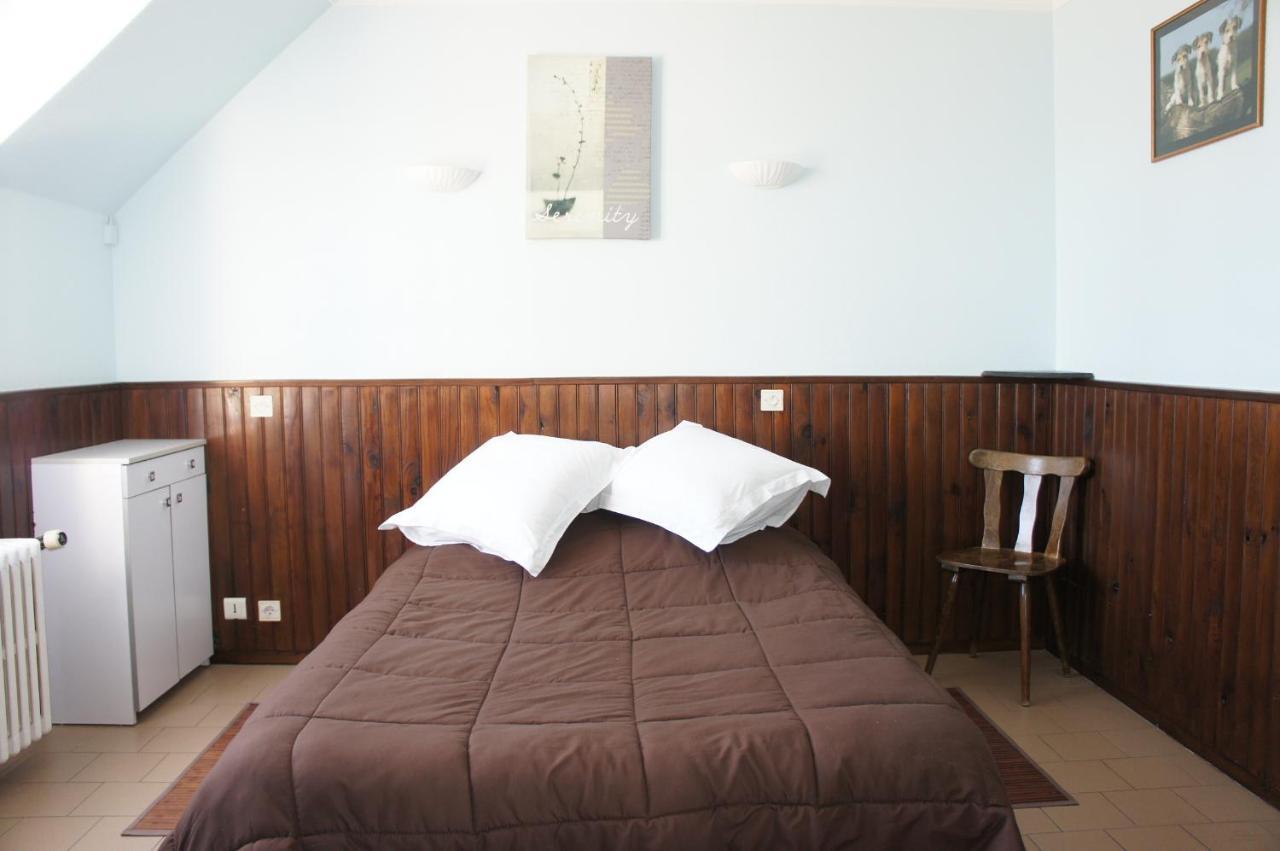 Hotel De La Place Germigny-des-Prés Zewnętrze zdjęcie